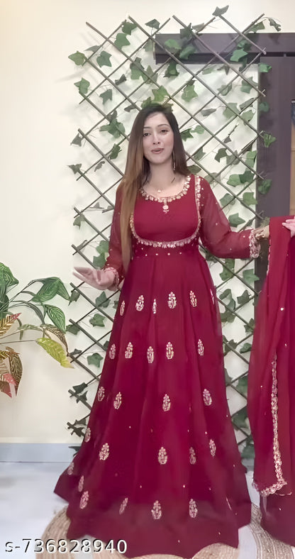 Inaaya Ravishing Women Gown and Dupatta