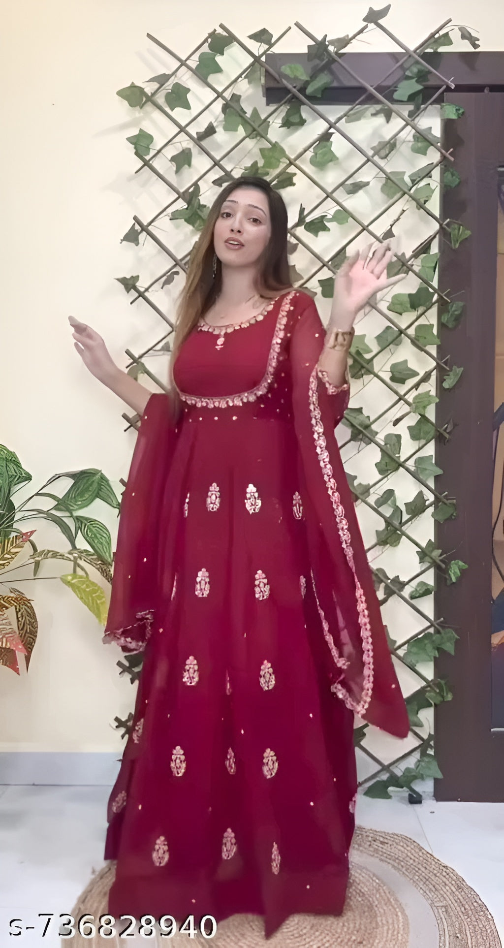 Inaaya Ravishing Women Gown and Dupatta