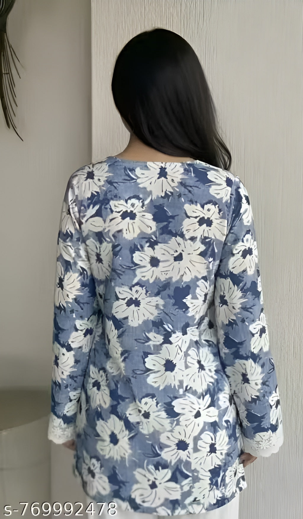 Fancy Graceful Women Tops & Tunics